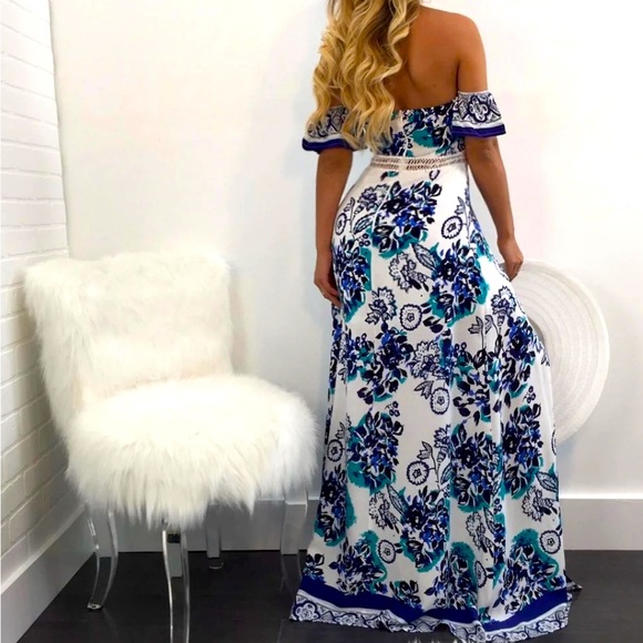 Floral Maxi Dress with Leg Slit and Crochet details (no sleeves) Size Small! - Picture 2 of 5